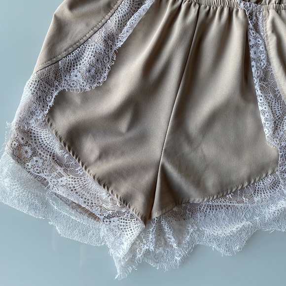 Cute feminine boho romper - Picture 2 of 6